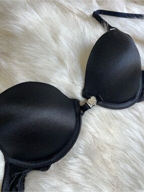 VICTORIA’S SECRET ‘SEXY LITTLE THINGS’ SILKY BLACK PUSH-UP BRA W/CRYSTAL CLASP